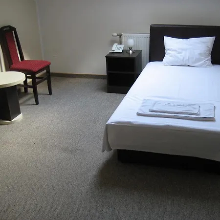 Feniks 3* Požarevac